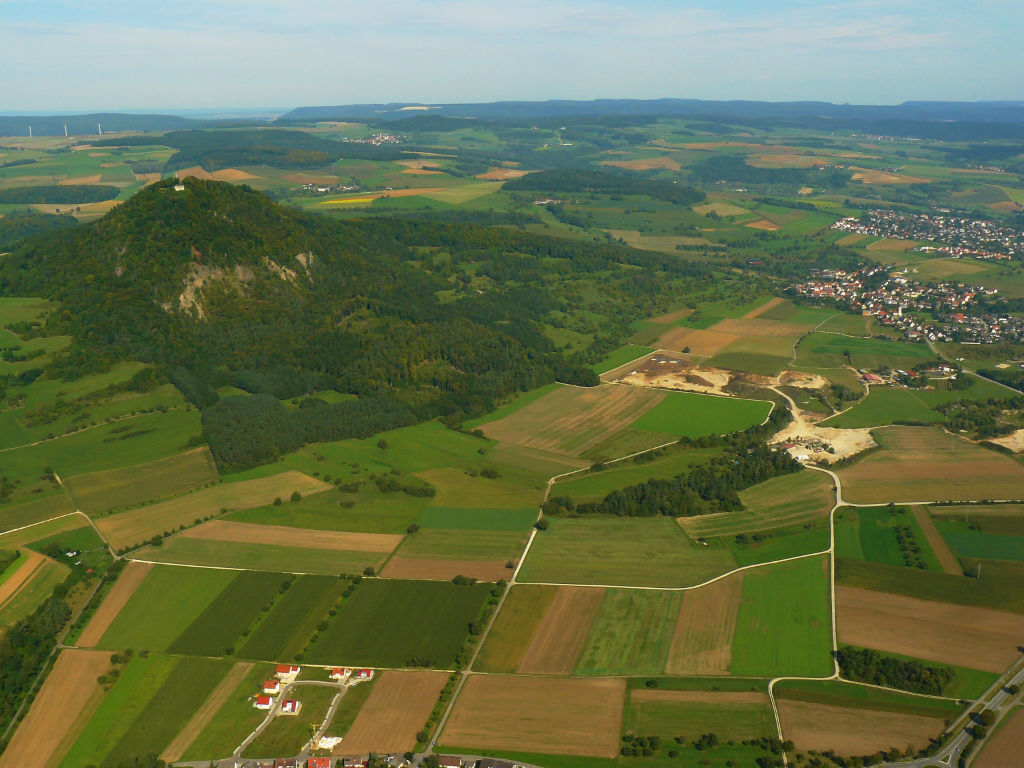 Luftaufnahme eines vor- und frühgeschichtlichen Siedlungsterrains - Copyright: Florian Blobel